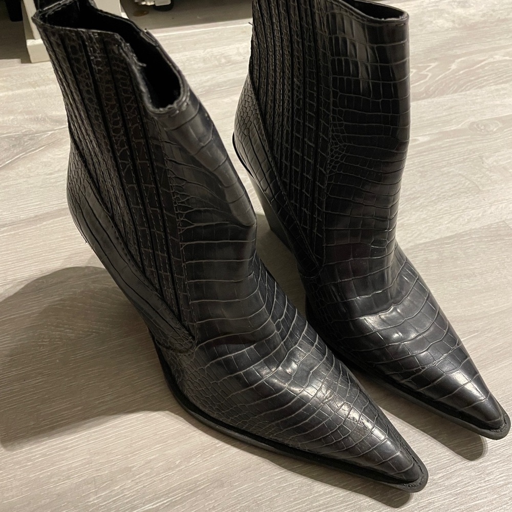 Zara Black Textured Ankle Booties - Picture 2 of 4